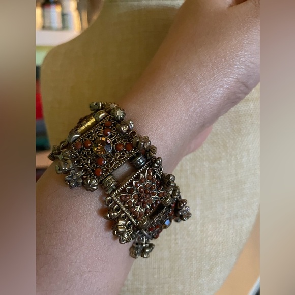 Beautiful Indian royal style orange stone stretchable, statement bracelet - Picture 6 of 6